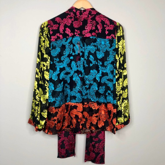 NWT Alice + Olivia Jeannie Show Me Love Tie Neck Silk Jacquard Velvet Blouse M - Picture 7 of 16